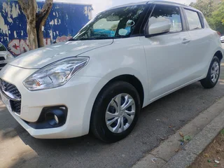 2024 SUZUKI SWIFT 1.2 AUTOMATIC TRANSMISSION IN EXCELLENT CONDITION WITH SERVICE BOOK AND SPARE KEYS