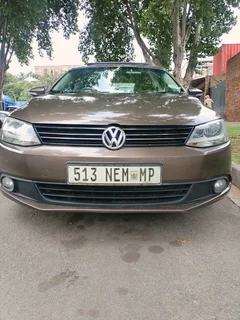 2013 VOLKSWAGEN JETTA 6 TSI 1.6 COMFORTLINE AUTOMATIC TRANSMISSION IN EXCELLENT CONDITION, SUN ROOF