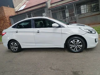 2019 HYUNDAI ACCENT 1.6 MANUAL TRANSMISSION IN EXCELLENT CONDITION
