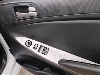 2019 HYUNDAI ACCENT 1.6 MANUAL TRANSMISSION IN EXCELLENT CONDITION