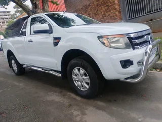 2015 FORD RANGER 2.2 SIX SPEED SINGLE CAB MANUAL TRANSMISSION IN EXCELLENT CONDITION WITH SPARE KEYS
