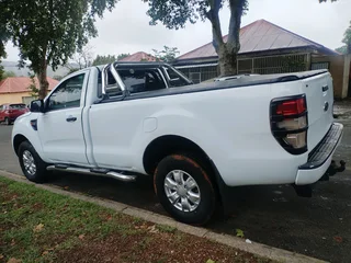 2015 FORD RANGER 2.2 SIX SPEED SINGLE CAB MANUAL TRANSMISSION IN EXCELLENT CONDITION WITH SPARE KEYS