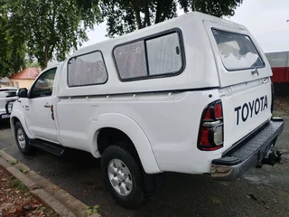 2007 TOYOTA HILUX SINGLE CAB 3.0 D4D 4X2 MANUAL TRANSMISSION IN EXCELLENT CONDITION WITH CANOPY