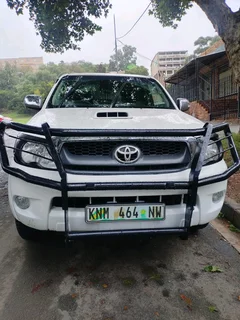 2007 TOYOTA HILUX SINGLE CAB 3.0 D4D 4X2 MANUAL TRANSMISSION IN EXCELLENT CONDITION WITH CANOPY