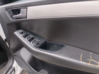 2012 AUDI Q5 2.0T QUATTRO AUTOMATIC TRANSMISSION IN EXCELLENT CONDITION WITH LEATHER SEATS