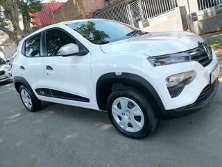 2022 RENAULT KWID 1.0 AUTOMATIC TRANSMISSION WITH SERVICE BOOK