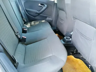 2011 VOLKSWAGEN POLO 6 HATCHBACK 1.6 COMFORT LINE MANUAL TRANSMISSION IN EXCELLENT CONDITION