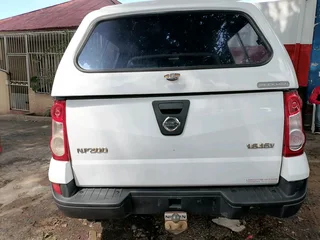 2013 NISSAN NP200 BAKKIE 1.6 MANUAL TRANSMISSION IN EXCELLENT CONDITION