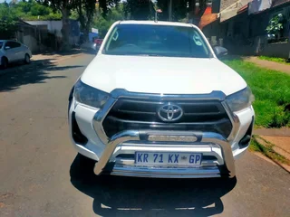 2020 TOYOTA HILUX SINGLE CAB 2.4 GD6 MANUAL TRANSMISSION IN EXCELLENT CONDITION 4X2