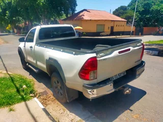2020 TOYOTA HILUX SINGLE CAB 2.4 GD6 MANUAL TRANSMISSION IN EXCELLENT CONDITION 4X2