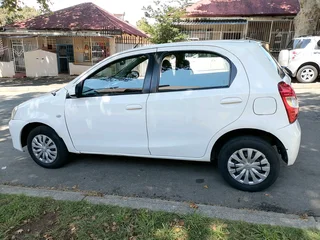 2016 TOYOTA ETIOS HATCHBACK 1.5 MANUAL TRANSMISSION IN EXCELLENT CONDITION