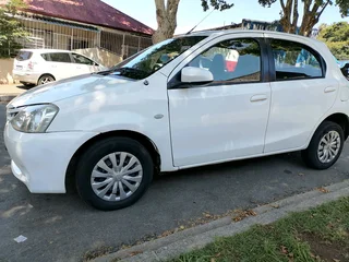 2016 TOYOTA ETIOS HATCHBACK 1.5 MANUAL TRANSMISSION IN EXCELLENT CONDITION