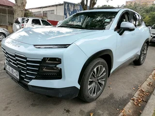 2025 JETOUR DASHING 1.5 T AUTOMATIC TRANSMISSION IN EXCELLENT CONDITION WITH SUN ROOF