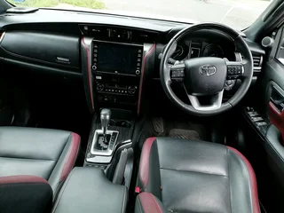 2024 TOYOTA FORTUNER 2.8 VX GD6 AUTOMATIC TRANSMISSION IN EXCELLENT CONDITION WITH SERVICE BOOK