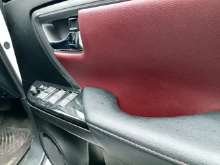 2024 TOYOTA FORTUNER 2.8 VX GD6 AUTOMATIC TRANSMISSION IN EXCELLENT CONDITION WITH SERVICE BOOK