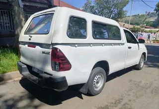 2020 TOYOTA HILUX SINGLE CAB 2.4 GD6 4X2 MANUAL TRANSMISSION IN EXCELLENT CONDITION WITH CANOPY