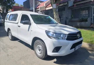 2020 TOYOTA HILUX SINGLE CAB 2.4 GD6 4X2 MANUAL TRANSMISSION IN EXCELLENT CONDITION WITH CANOPY