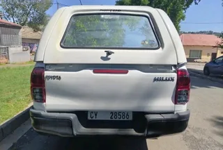 2020 TOYOTA HILUX SINGLE CAB 2.4 GD6 4X2 MANUAL TRANSMISSION IN EXCELLENT CONDITION WITH CANOPY