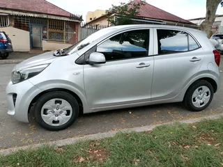 2022 KIA PICANTO 1.2 MANUAL TRANSMISSION IN EXCELLENT CONDITION WITH REVERSE CAMERA AND SENSORS