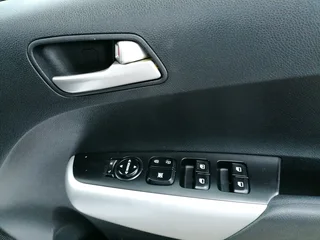 2022 KIA PICANTO 1.2 MANUAL TRANSMISSION IN EXCELLENT CONDITION WITH REVERSE CAMERA AND SENSORS