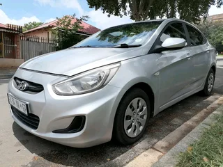2017 HYUNDAI ACCENT 1.6 MANUAL TRANSMISSION IN EXCELLENT CONDITION WITH FULL SERVICE HISTORY