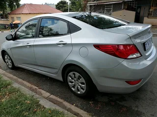 2017 HYUNDAI ACCENT 1.6 MANUAL TRANSMISSION IN EXCELLENT CONDITION WITH FULL SERVICE HISTORY