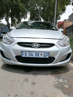 2017 HYUNDAI ACCENT 1.6 MANUAL TRANSMISSION IN EXCELLENT CONDITION WITH FULL SERVICE HISTORY