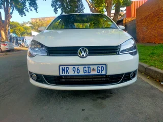 2016 VOLKSWAGEN POLO VIVO SEDAN 1.6 MANUAL TRANSMISSION IN EXCELLENT CONDITION WITH SPARE KEYS