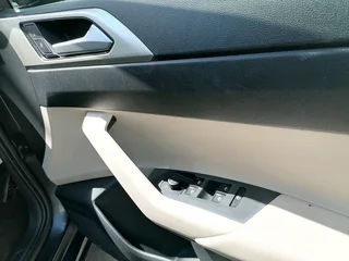 2024 VOLKSWAGEN POLO 9 LIFE 1.6I MANUAL TRANSMISSION IN EXCELLENT CONDITION WITH FULL SERVICE HISTOR