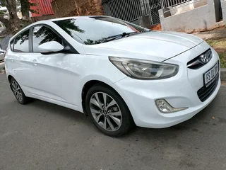 2017 HYUNDAI ACCENT 1.6 AUTOMATIC TRANSMISSION IN EXCELLENT CONDITION