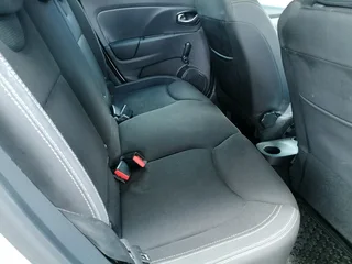 2017 RENAULT CLIO 4 900T MANUAL TRANSMISSION IN EXCELLENT CONDITION WITH SERVICE BOOK AND SPARE KEYS