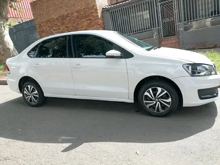 2019 VOLKSWAGEN POLO 6 SEDAN 1.4 COMFORTLINE MANUAL TRANSMISSION IN EXCELLENT CONDITION