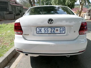 2019 VOLKSWAGEN POLO 6 SEDAN 1.4 COMFORTLINE MANUAL TRANSMISSION IN EXCELLENT CONDITION