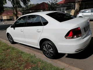 2019 VOLKSWAGEN POLO 6 SEDAN 1.4 COMFORTLINE MANUAL TRANSMISSION IN EXCELLENT CONDITION