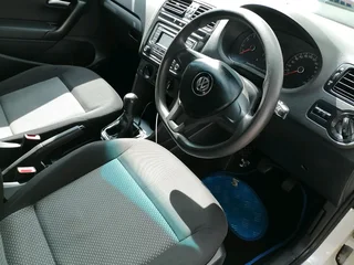 2019 VOLKSWAGEN POLO 6 SEDAN 1.4 COMFORTLINE MANUAL TRANSMISSION IN EXCELLENT CONDITION