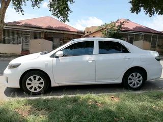 2018 TOYOTA COROLLA QUEST 1.6 MANUAL TRANSMISSION IN EXCELLENT CONDITION WITH FULL SERVICE HISTORY