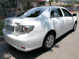 2018 TOYOTA COROLLA QUEST 1.6 MANUAL TRANSMISSION IN EXCELLENT CONDITION WITH FULL SERVICE HISTORY