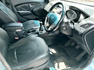 2013 HYUNDAI IX35 MANUAL TRANSMISSION IN EXCELLENT CONDITION
