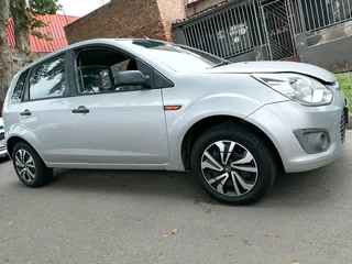 2014 FORD FIGO 1.4 MANUAL TRANSMISSION IN EXCELLENT CONDITION