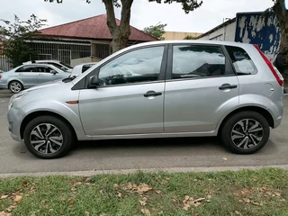 2014 FORD FIGO 1.4 MANUAL TRANSMISSION IN EXCELLENT CONDITION