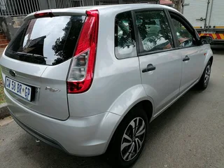 2014 FORD FIGO 1.4 MANUAL TRANSMISSION IN EXCELLENT CONDITION