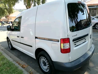 2010 VOLKSWAGEN CADDY 1.6 PANEL VAN MANUAL TRANSMISSION IN EXCELLENT CONDITION
