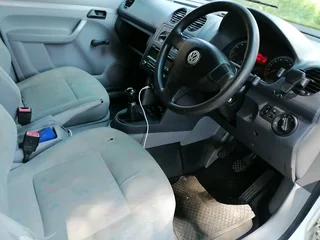 2010 VOLKSWAGEN CADDY 1.6 PANEL VAN MANUAL TRANSMISSION IN EXCELLENT CONDITION