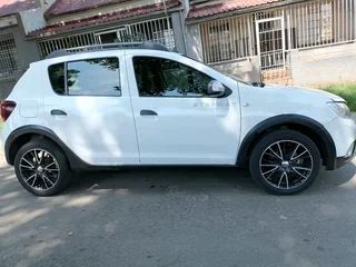 2019 Renault Sandero 900t Manual Transmission In Excellent Condition With Service Book