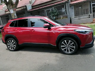 2022 TOYOTA COROLLA CROSS 1.8 AUTOMATIC TRANSMISSION IN EXCELLENT CONDITION