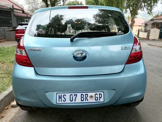 2010 HYUNDAI I20 MANUAL TRANSMISSION IN EXCELLENT CONDITION 1.4