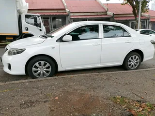 2017 TOYOTA COROLLA QUEST PLUS 1.6 MANUAL TRANSMISSION IN EXCELLENT CONDITION