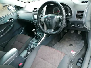 2017 TOYOTA COROLLA QUEST PLUS 1.6 MANUAL TRANSMISSION IN EXCELLENT CONDITION