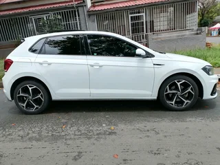2019 Volkswagen Polo 8 Tsi 1.0 R Line Automatic Transmission In Excellent Condition With Sun Roof