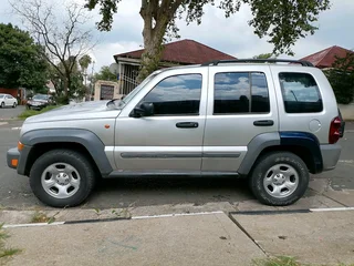 2005 Jeep Cherokee 4x4 3.7 Petrol Automatic Transmission In Excellent Condition